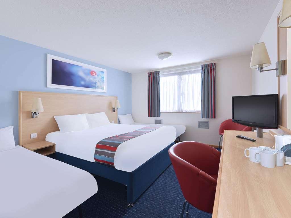 Travelodge Birmingham Dudley Camera foto