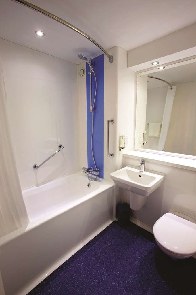 Travelodge Birmingham Dudley Camera foto