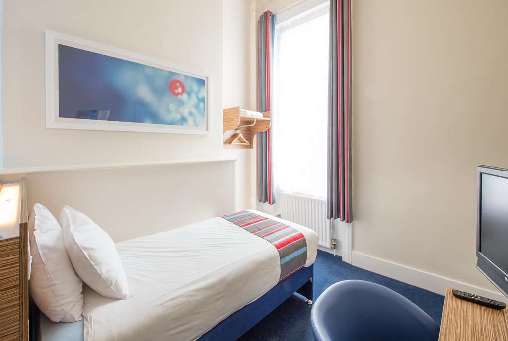 Travelodge Birmingham Dudley Camera foto